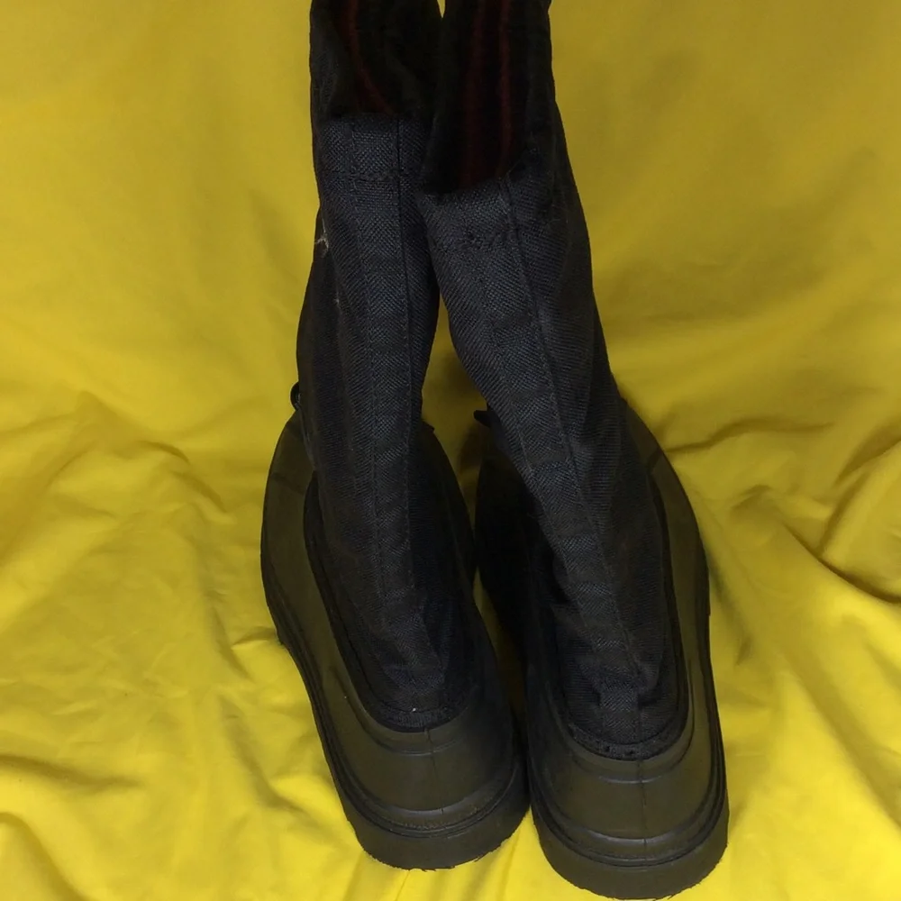Kamik Men’s Black Insulated Snow Boots SZ 13 gently used
